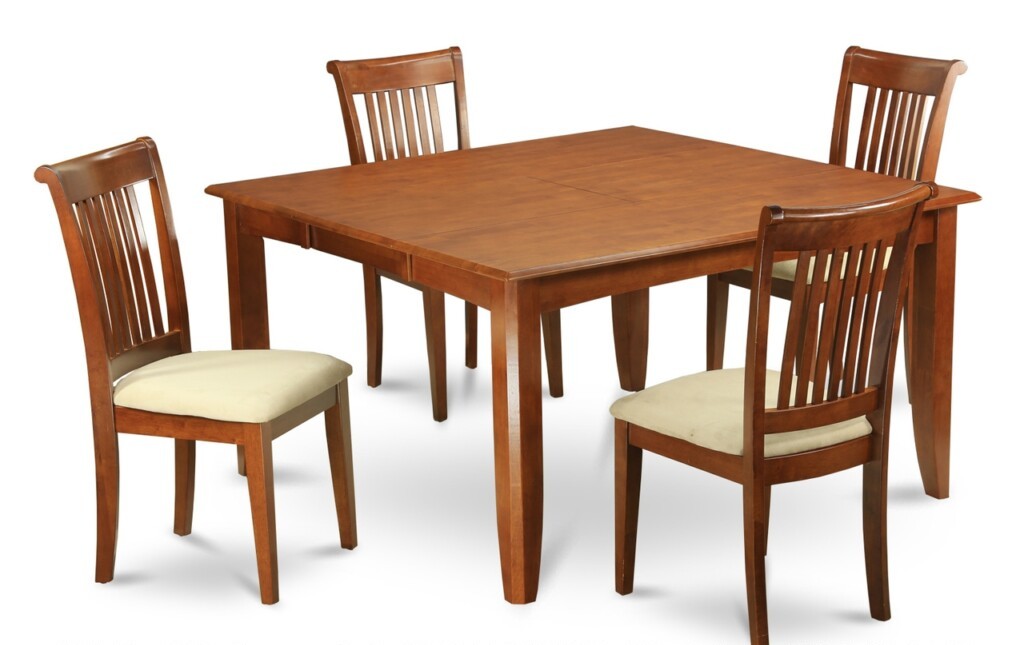 Set Meja Makan Kayu Solid 4 Kursi – Minimalis Classic